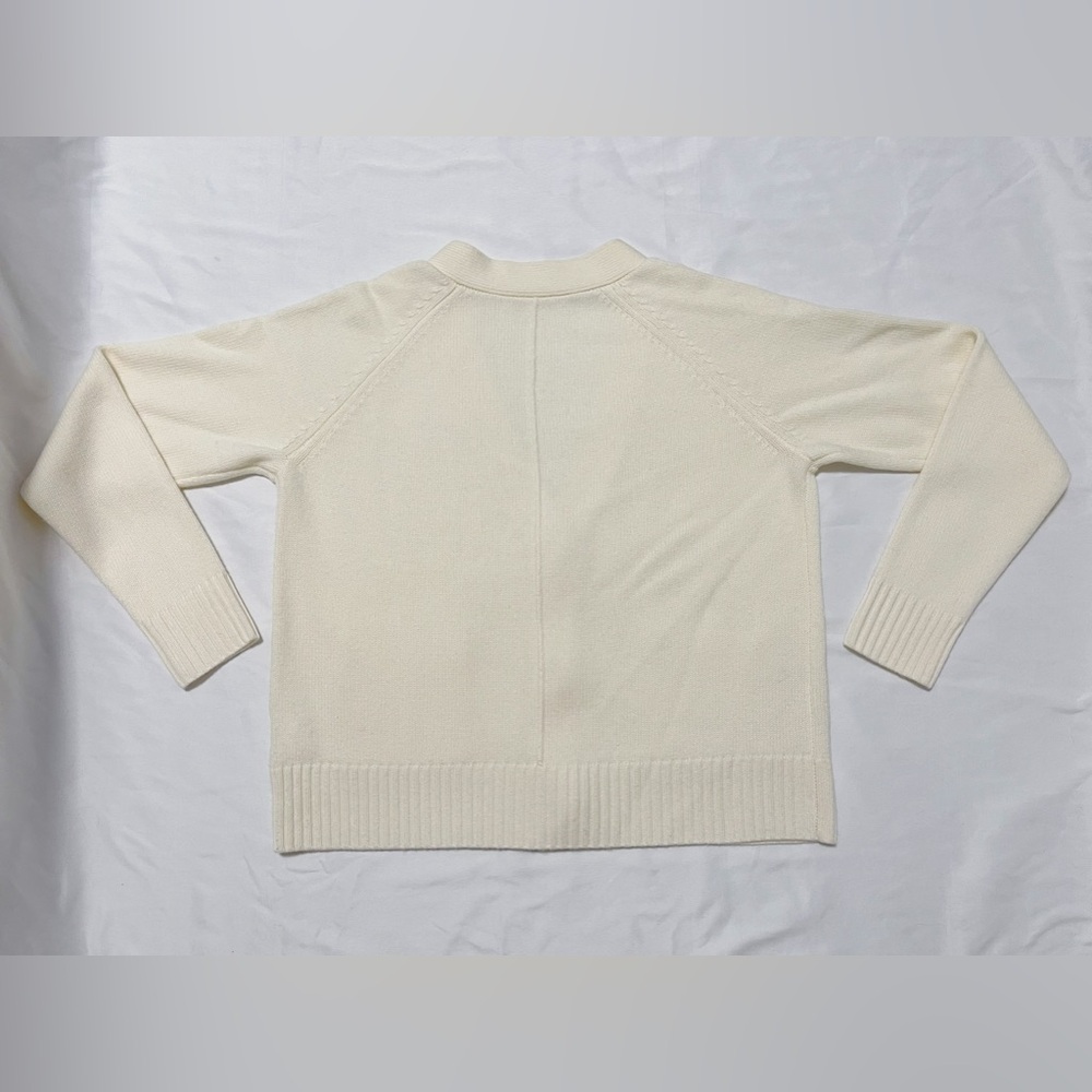 100% Wool V-Neck Ribbed Cardigan - Picture 6 of 10